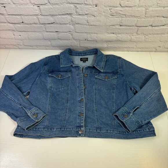 NWT Abbott Elementary Jean Denim Jacket Size 1X - Picture 10 of 10